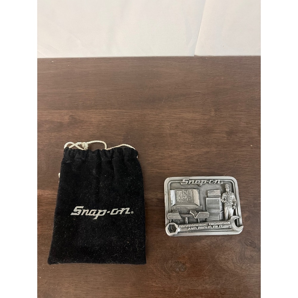 Snap-on Tools Professional Technician Belt Buckle Silver Pewter and Pouch 890574